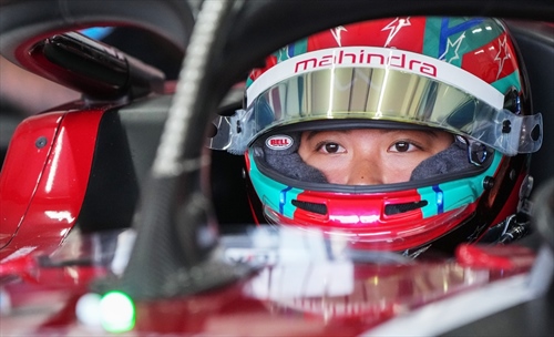 Chloe Chambers brilla a Valencia: Mahindra la conferma in pista a Miami