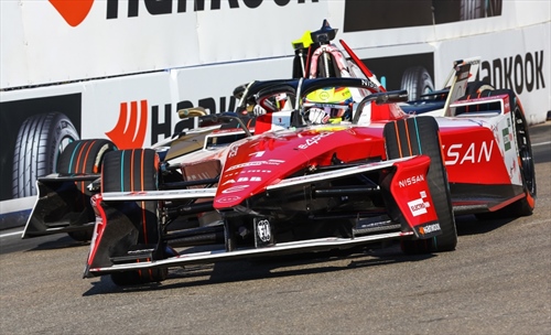 Città del Messico, Nissan celebra le culture messicane con una livrea speciale