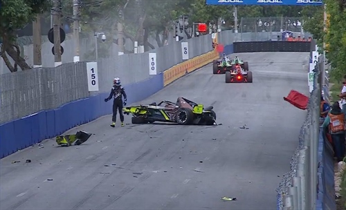 Debutto shock a San Paolo per Martì: «Incidente spaventoso, ma sto bene»