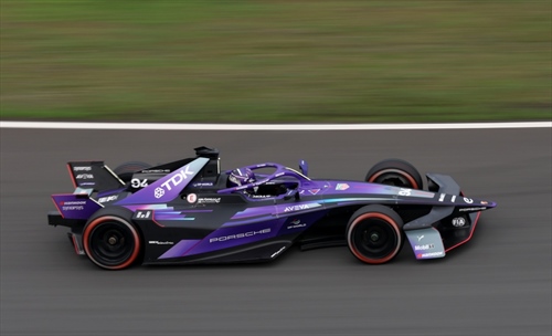 E-Prix Shanghai - Wehrlein trionfa sotto la pioggia. Evans solo ottavo