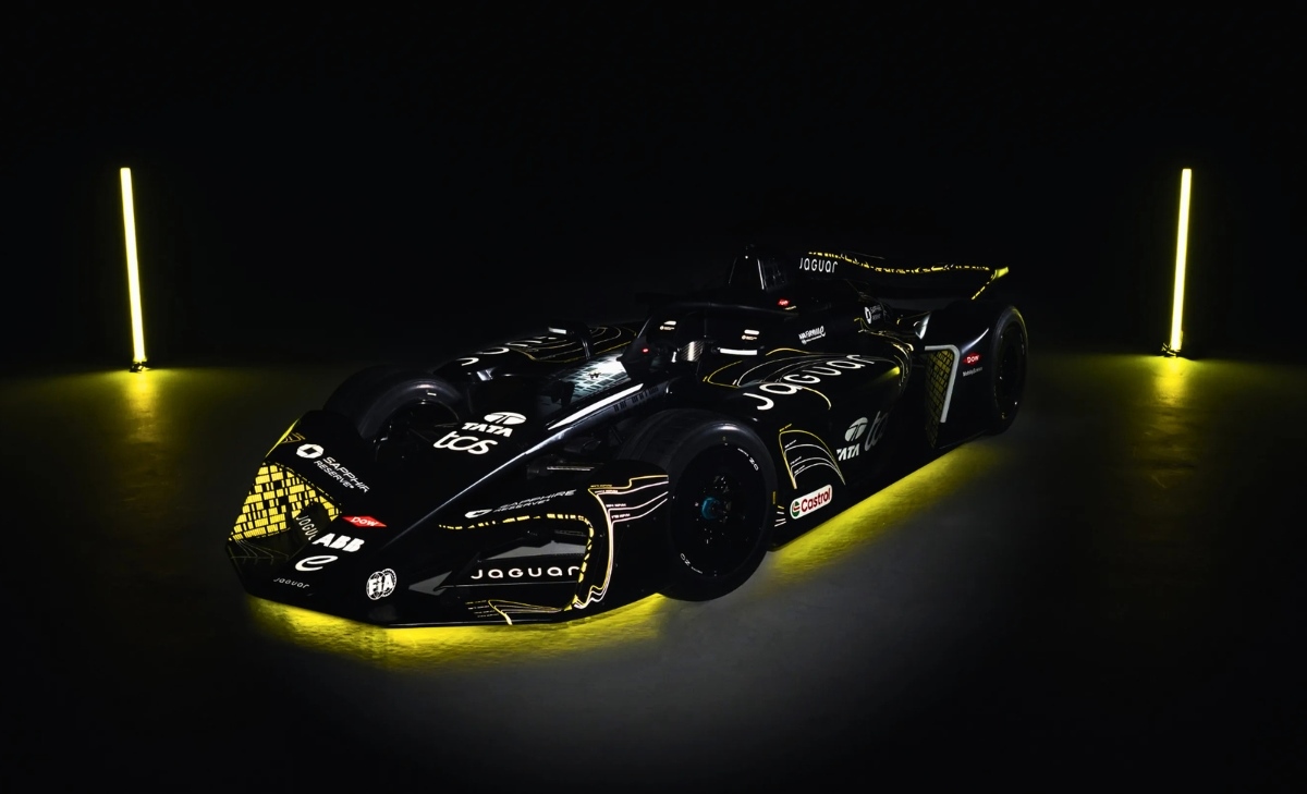 Jaguar accende l’era GEN4