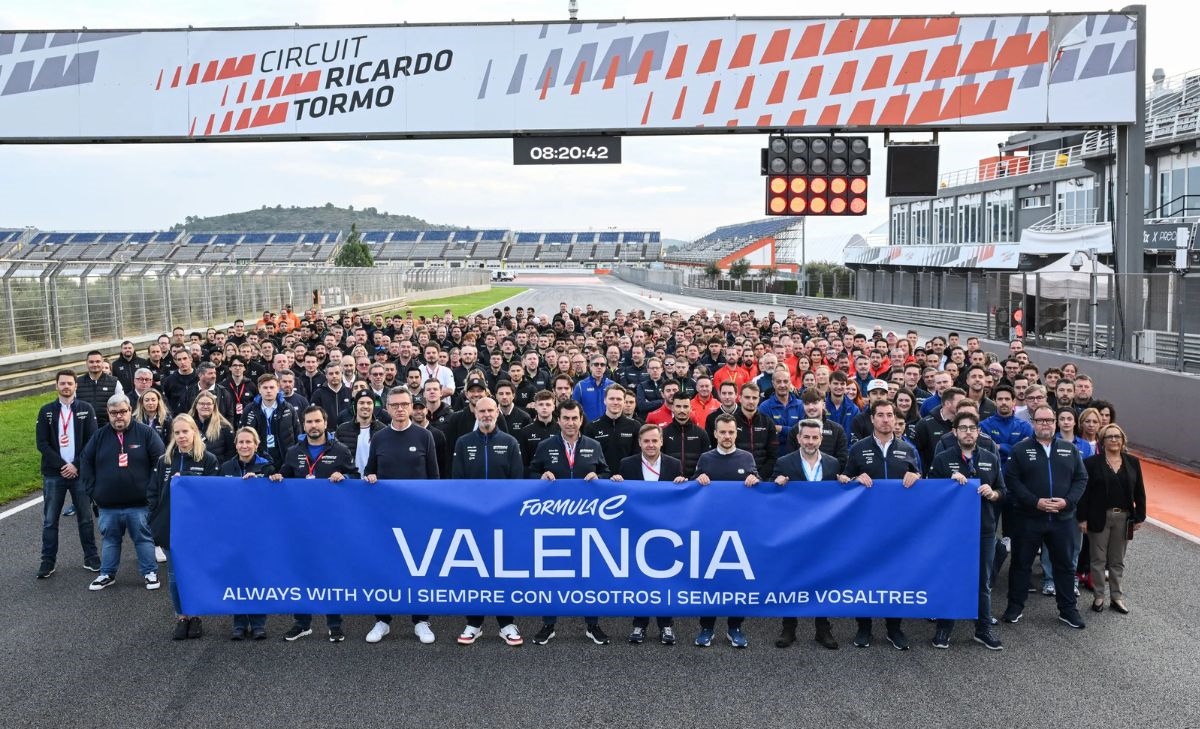 Non solo sport: la Formula E sostiene la ricostruzione a Valencia dopo l'alluvione 2024 Non solo sport: la Formula E sostiene la ricostruzione a Valencia dopo l'alluvione 2024
