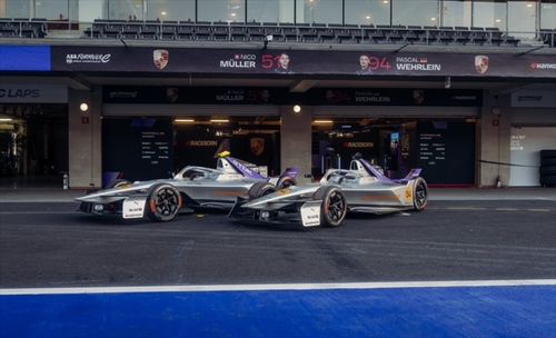 Porsche, svelata la livrea speciale per il weekend di Città del Messico: tutte le foto