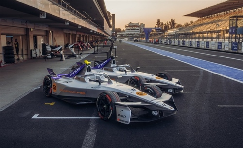 Porsche, svelata la livrea speciale per il weekend di Città del Messico: tutte le foto